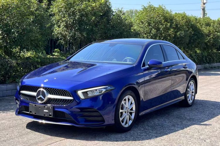 Used Mercedes-Benz A-Class 2021 A 200 L Sport Sedan Fashion Model
