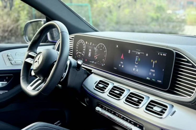 Used Mercedes-Benz GLE Coupe 2024 GLE 450 4MATIC Coupe SUV Fashion Model