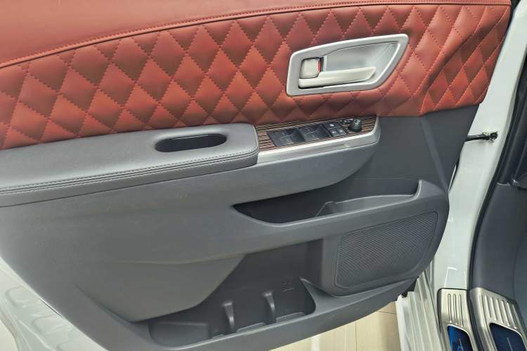 Used Toyota Sienna 2023 2.5L Hybrid Comfort Edition
