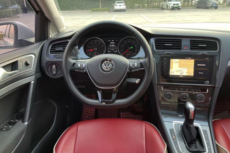 Used Volkswagen Golf 2020 200TSI DSG Comfortable and Ambitious Edition