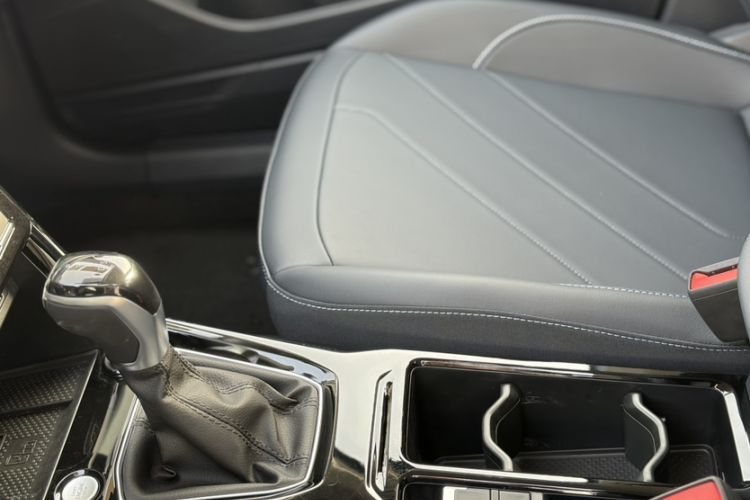 Used Volkswagen Tharu 2025 NewRui 300TSI Prestige Edition
