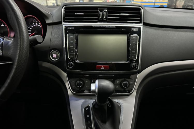 Used Haval M6 2018 Revised Version 1.5T DCT Two-Wheel Drive Elite Edition
