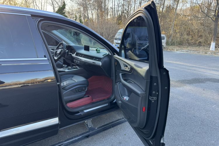 Used Audi Q7 2018 45 TFSI Technology Edition
