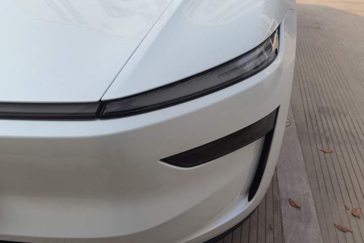 Used Tesla Model Y 2025 Rear-Wheel-Drive Version