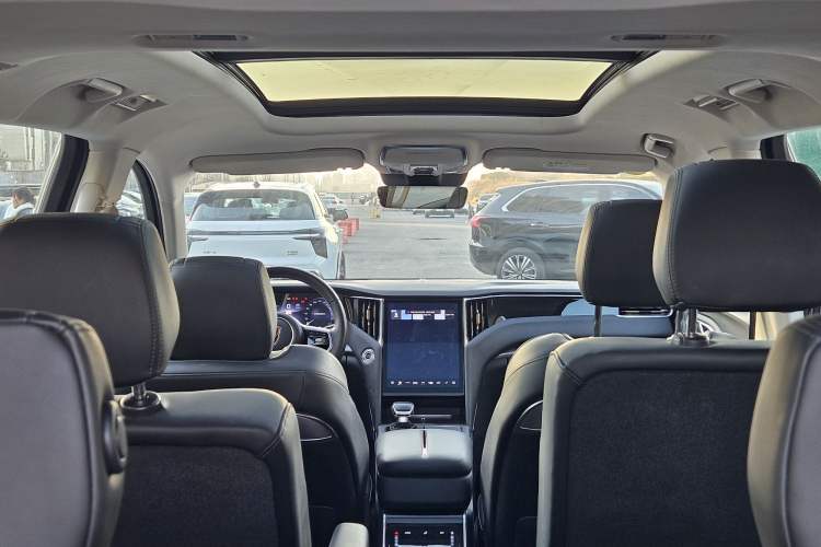 Used Hongqi HS7 PHEV 2024 2.0T PHEV Four-Wheel Drive Flagship Edition 6 Seats
