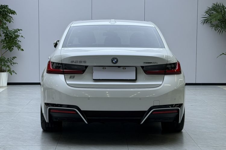 Used BMW i3 2022 eDrive 35 L
