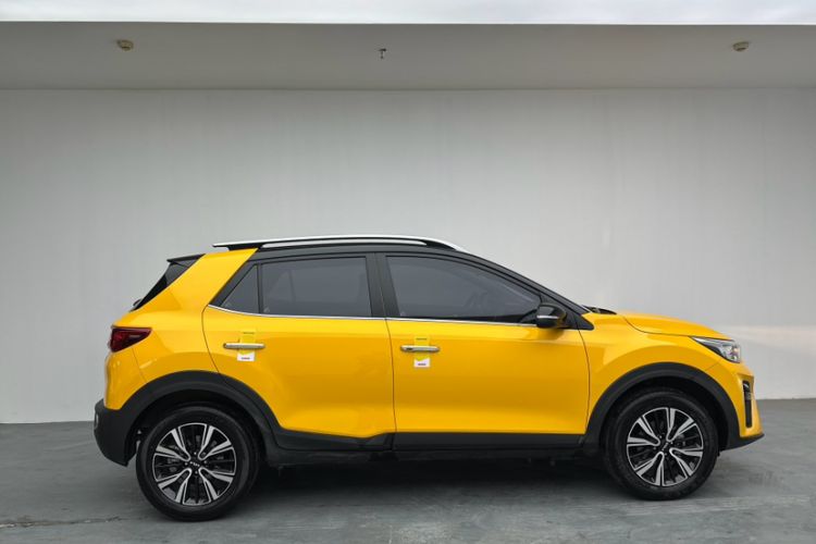 Used Kia kx1 Stonic 2021 1.4L CVT Sunroof Model