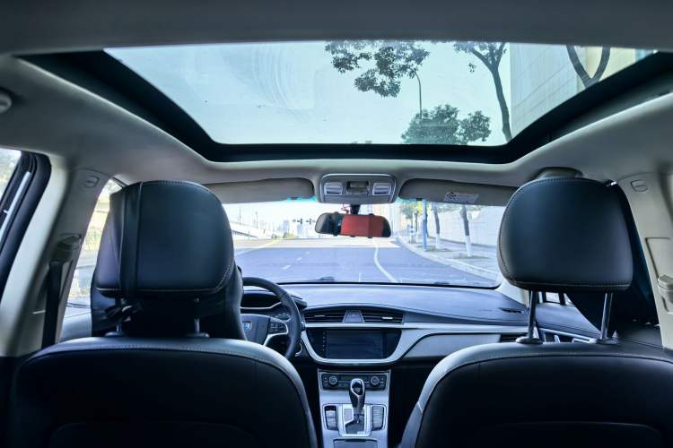 Used Geely Auto Emgrand GS 2017 Elegant Edition 1.3T Automatic Smart Connectivity Model
