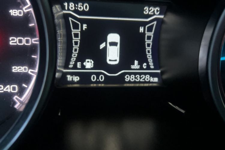 Used Zotye SR7 2016 1.5T Manual Cube Heart Edition China V Standard
