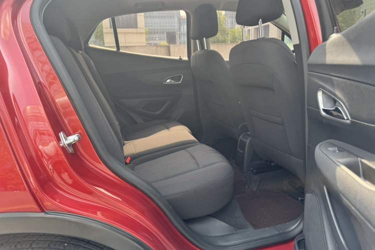 Used Buick Encore 2015 1.4T Automatic Two-Wheel Drive Urban Elite Version
