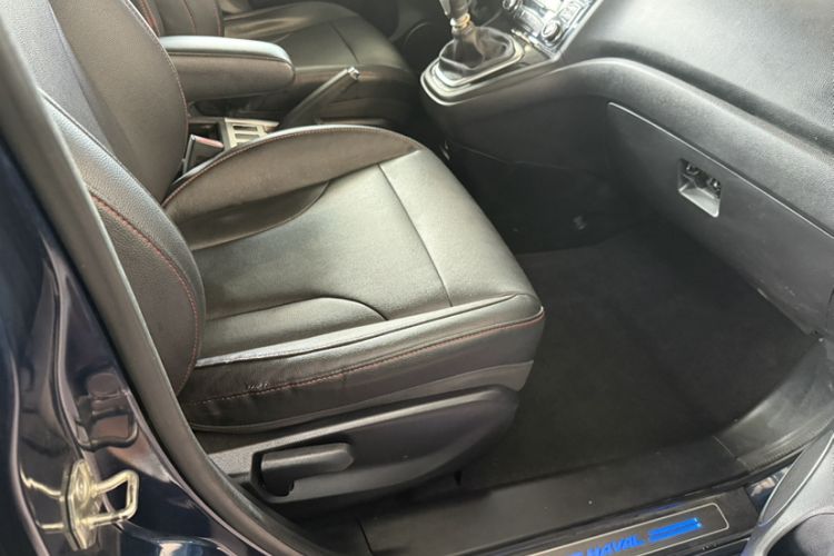 Used Haval H6 2015 Upgraded Model 1.5T Manual Two-Wheel Drive Elite Version
