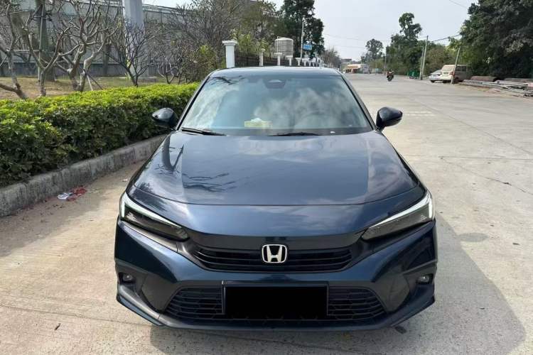 Used Honda Civic 2023 240TURBO CVT Dynamic · Center Stage Special Edition