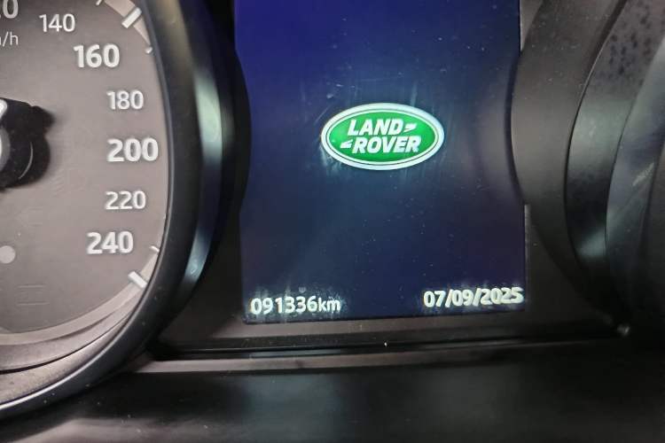 Used Land Rover Discovery Sport 2018 240 PS HSE Version
