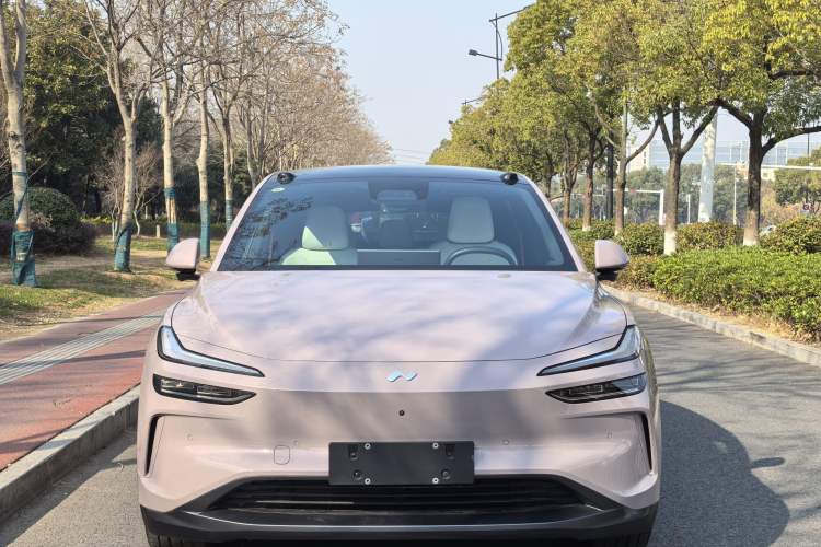 Used ONVO L60 2024 60 kWh Rear-Drive Version
