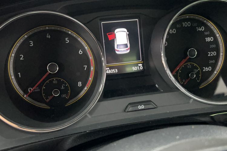 Used Volkswagen Tiguan L 2019 Revised 330TSI Automatic Two-Wheel Drive Smart & Luxury Edition China VI Standard
