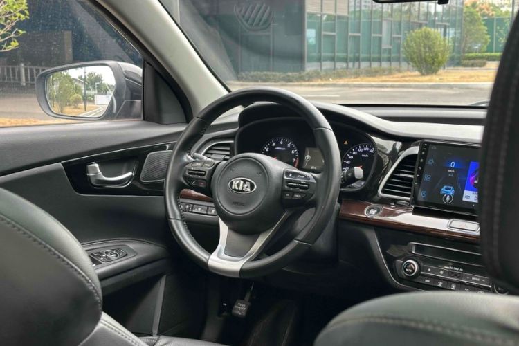 Used Kia K4 2014 1.8L Automatic DLX
