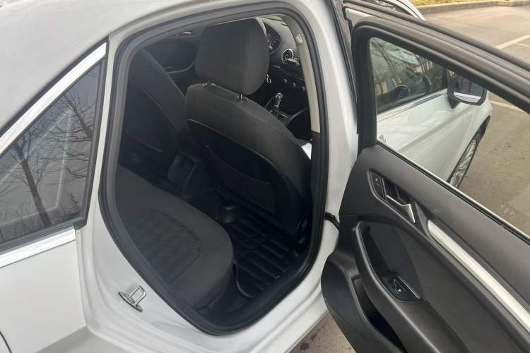 Used Audi A3 2015 Limousine 35 TFSI Millionth Anniversary Intelligent Leading Model