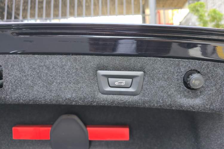 Used BMW 5 Series 2022 Second Facelift 525Li M Sport Package