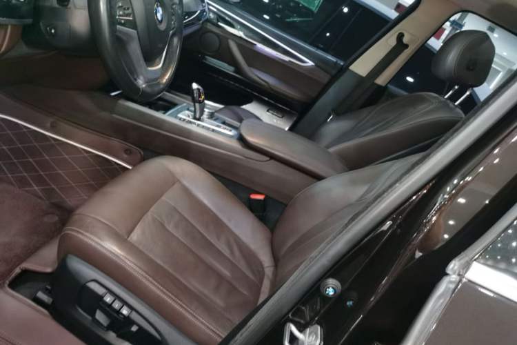 Used BMW X5 2017 xDrive28i
