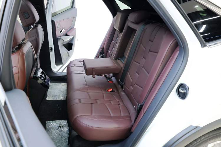 Used  7 2018 45THP Opera Edition
