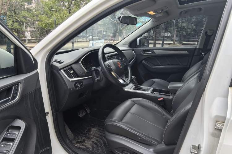 Used Roewe RX5 2016 20T Two-Wheel Drive Automatic Internet Smart Edition