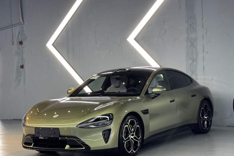 Used Xiaomi Auto SU7 2024 Four-Wheel Drive Ultra-Long Range Advanced Intelligent Driving Max Edition