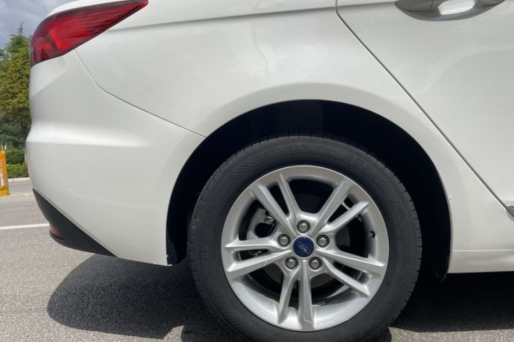 Used Ford Escort 2019 Revised Version 1.5L Automatic Enjoyment Type China V Standard
