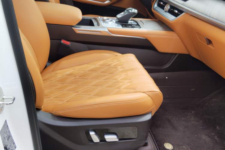 Used Tank 500 New Energy 2025 Hi4-Z
