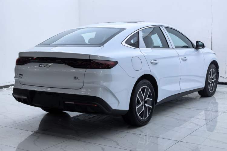 Used BYD Qin L 2024 DM-i 120KM Leading Model
