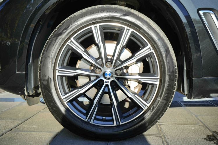 Used BMW X5 2022 Restyled xDrive 30Li Luxury Version M Sport Package
