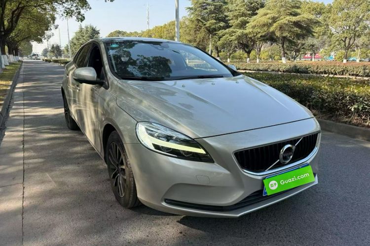 Used Volvo V40 2017 T3 Zhiyi Edition