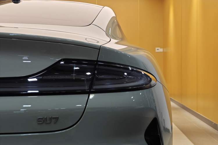 Used  SU7 2024 Rear-Drive Long-Range Intelligent Driving Version
