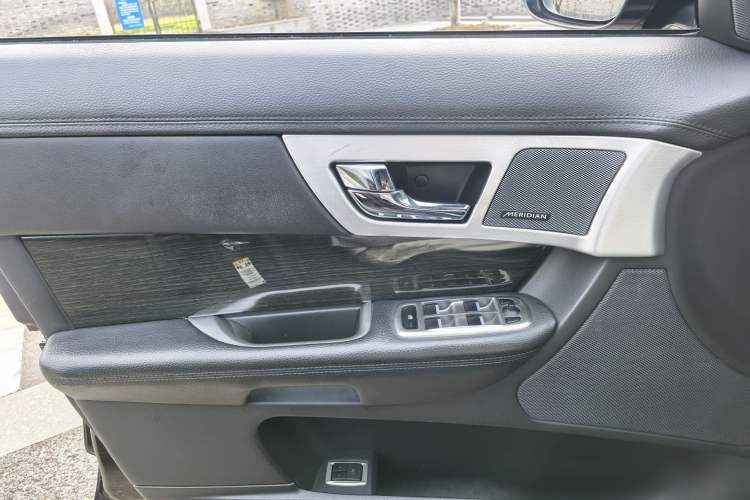 Used Jaguar XF 2015 XF 3.0 SC R-Sport Luxury Edition
