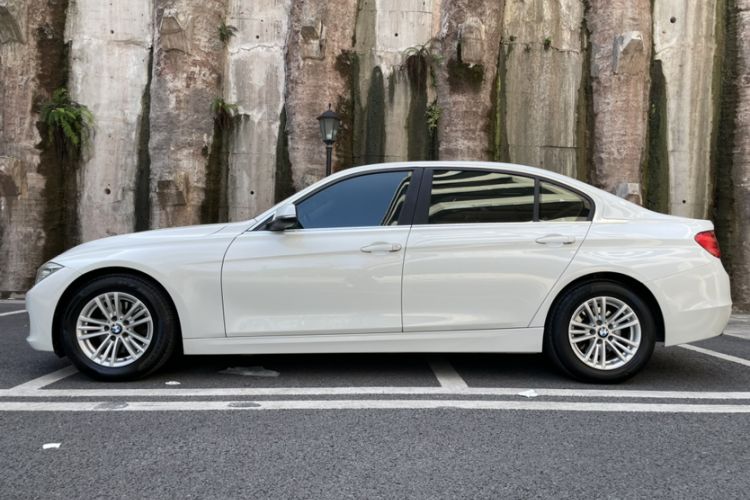 Used BMW 3 Series 2015 320Li Fashion Model
