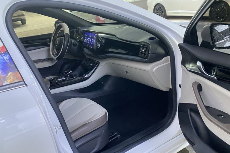 Used BYD Qin PLUS 2024 HONOR Edition DM-i 55KM Leading Model
