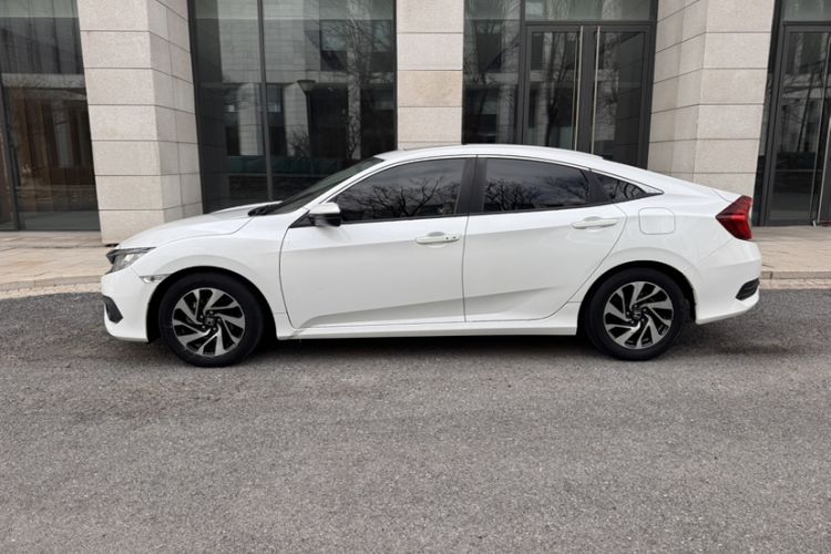 Used Honda Civic 2016 220TURBO CVT Luxury Edition