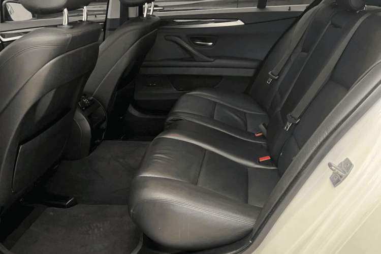 Used BMW 5 Series 2014 525Li Leading Model
