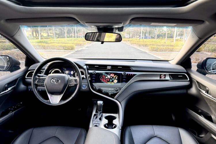 Used Toyota Camry 2019 Revised Version Dual-Engine 2.5 HG Luxury Edition
