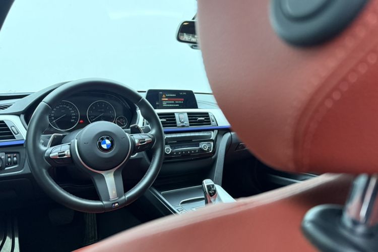 Used BMW 3 Series 2019 320i M Sport Package
