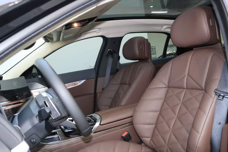 Used BMW 7 Series 2023 735Li M Sport Package
