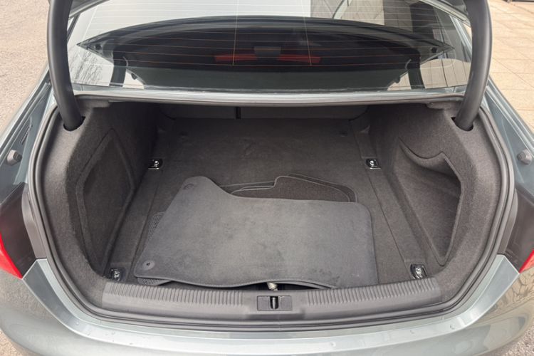 Used Audi A4L 2013 35 TFSI Automatic Standard Model
