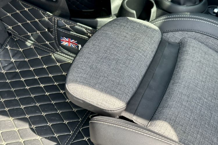 Used  MINI 2019 1.5T COOPER Classic Edition Five-Door Version
