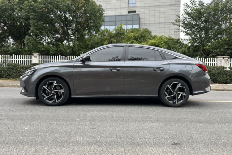 Used MG 5 2021 300TGI DCT Luxury Flagship Edition
