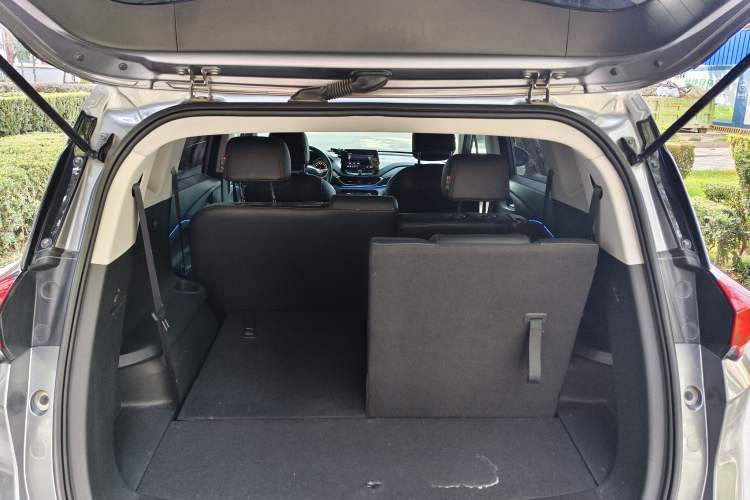 Used Chevrolet Orlando 2019 Redline 530T Automatic Enjoyment Version (5+2 Seating) China VI
