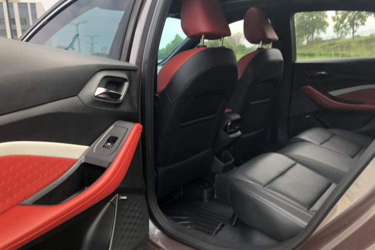 Used MG 5 2021 Revised 300TGI DCT Elegant Luxury Flagship Edition
