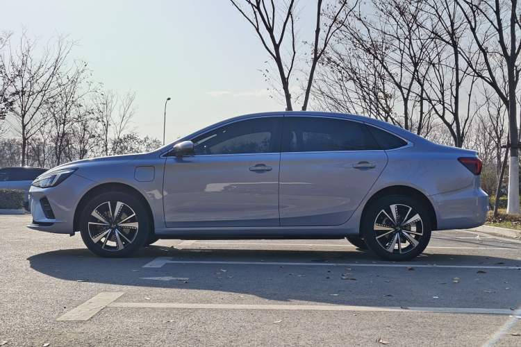 Used  ER6 2021 New Dynamic Edition 620km Smart Enjoyment Version
