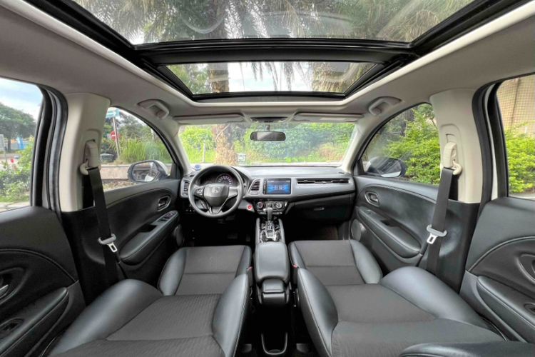 Used Honda Vezel 2020 1.5L CVT Luxury Edition
