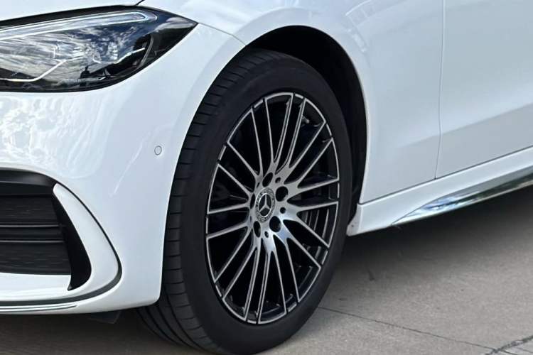 Used Mercedes-Benz C-Class 2023 Second Facelift C 260 L Sport Edition
