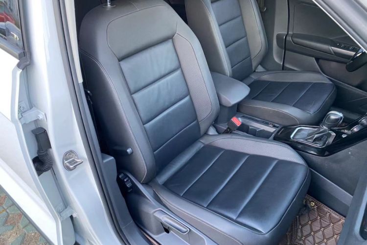 Used Volkswagen T-ROC 2020 280TSI DSG Two-Wheel Drive Comfort Version