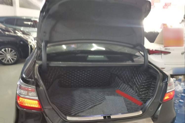 Used Toyota Camry 2016 2.0G 10th Anniversary Luxury Edition
